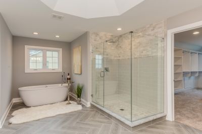 Glass Panel Tub
